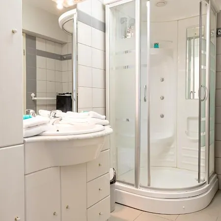 Daire Sea Side Next To The Centre *